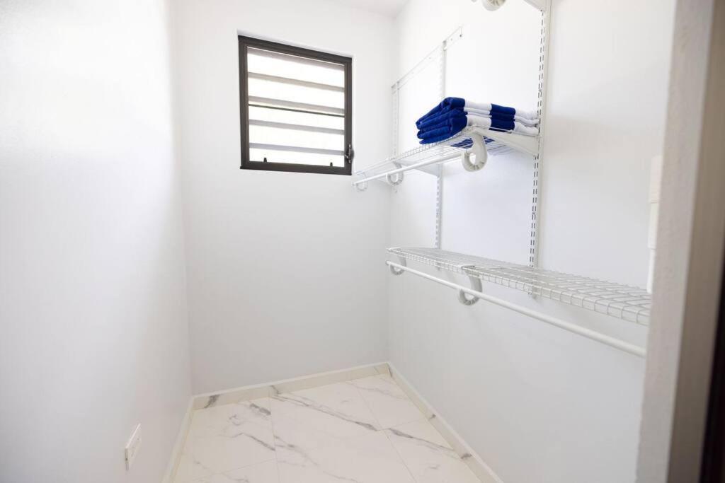 Ramey Cir D, Near Airport, Beaches W/King Bed. Aguadilla Exterior photo
